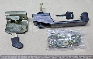 TB600.45.10-03 Ручка двери правой