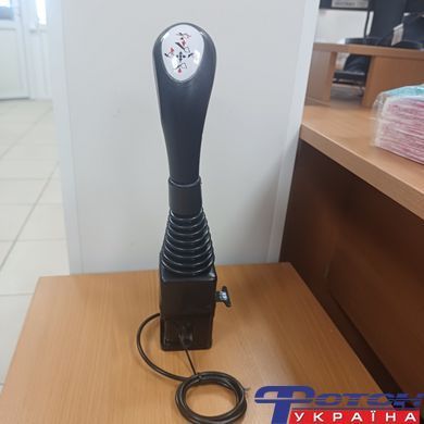 Джостик к тракторному погрузчику