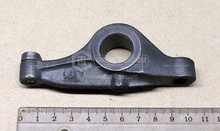 T4115R305 Рычаг клапана правый